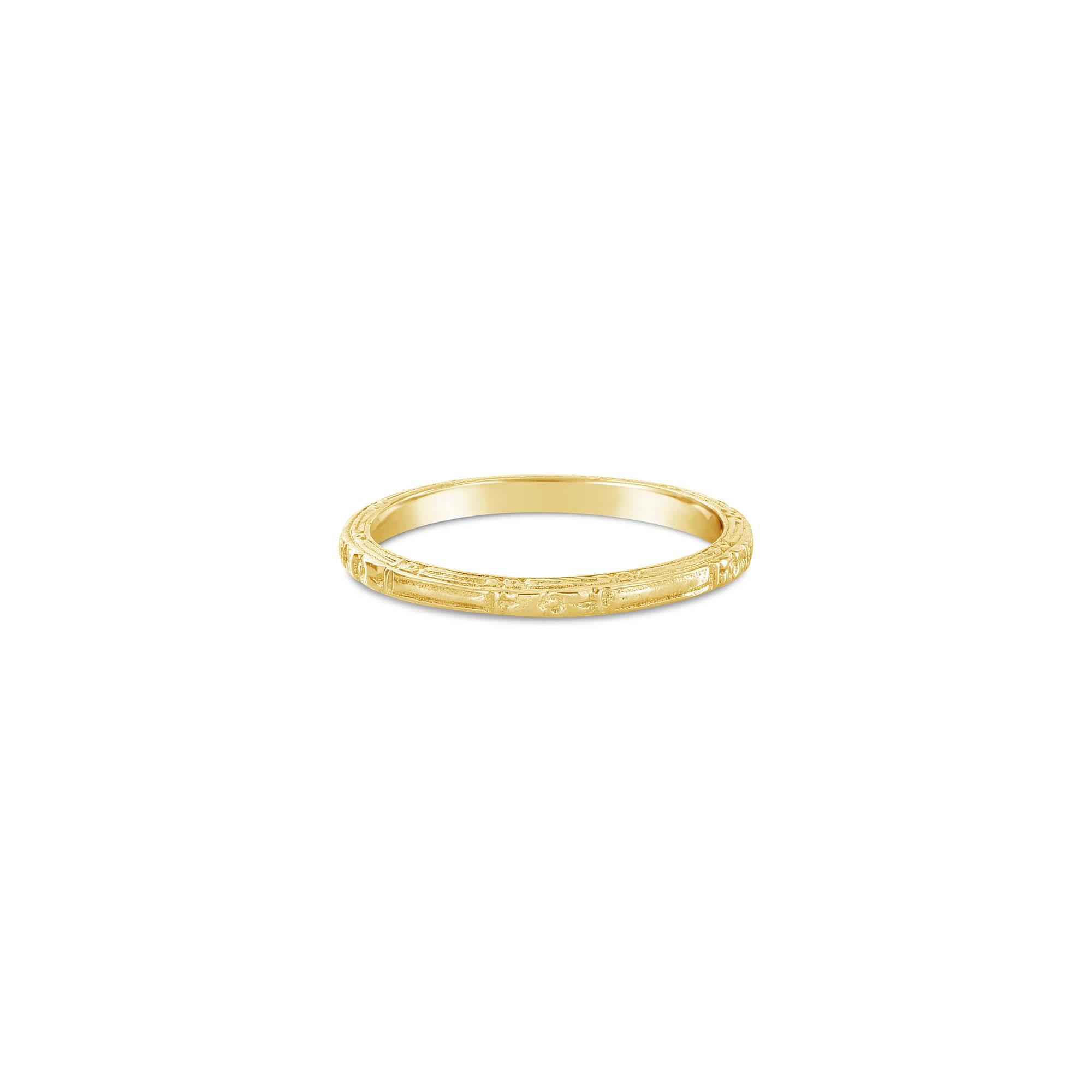 London Collection 14k Yellow Gold Vintage Engraved Band