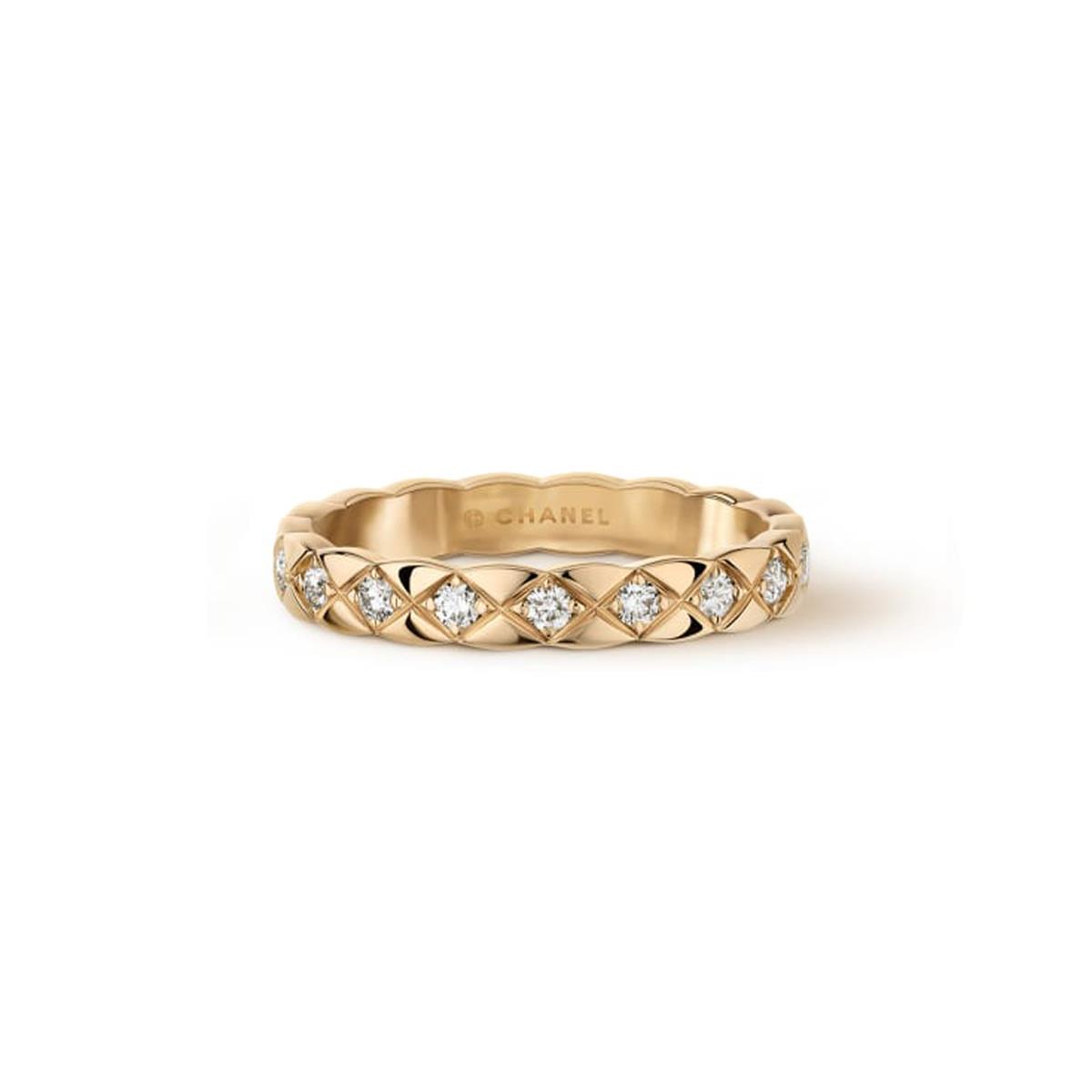 CHANEL COCO CRUSH 18K Beige Gold Slim Quilted Diamond Ring 