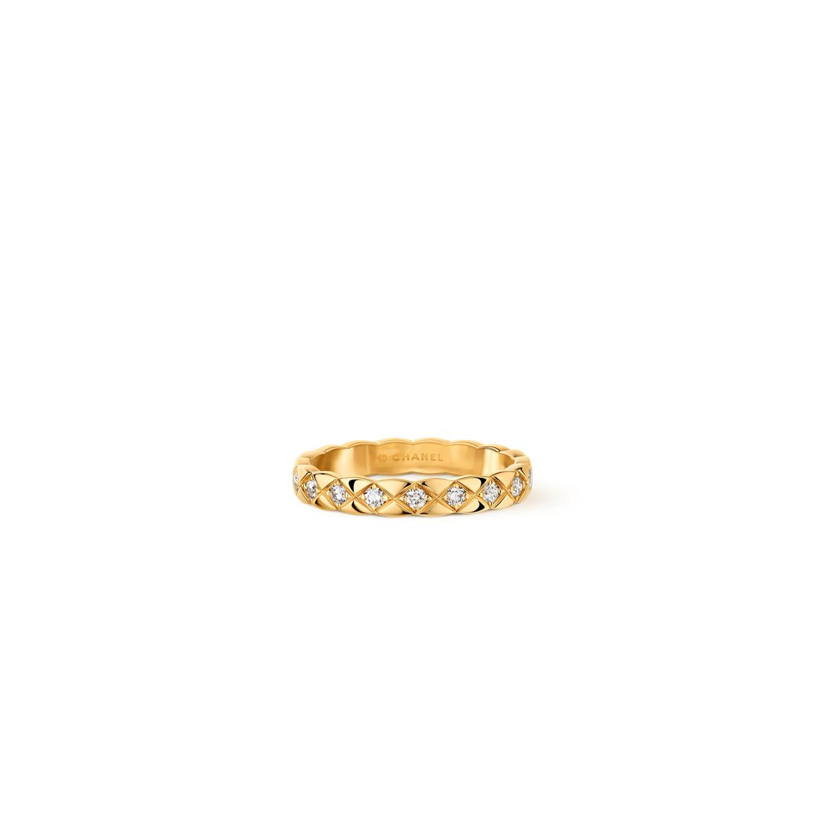 CHANEL COCO CRUSH 18k Yellow Gold Quilted Slim Diamond Ring