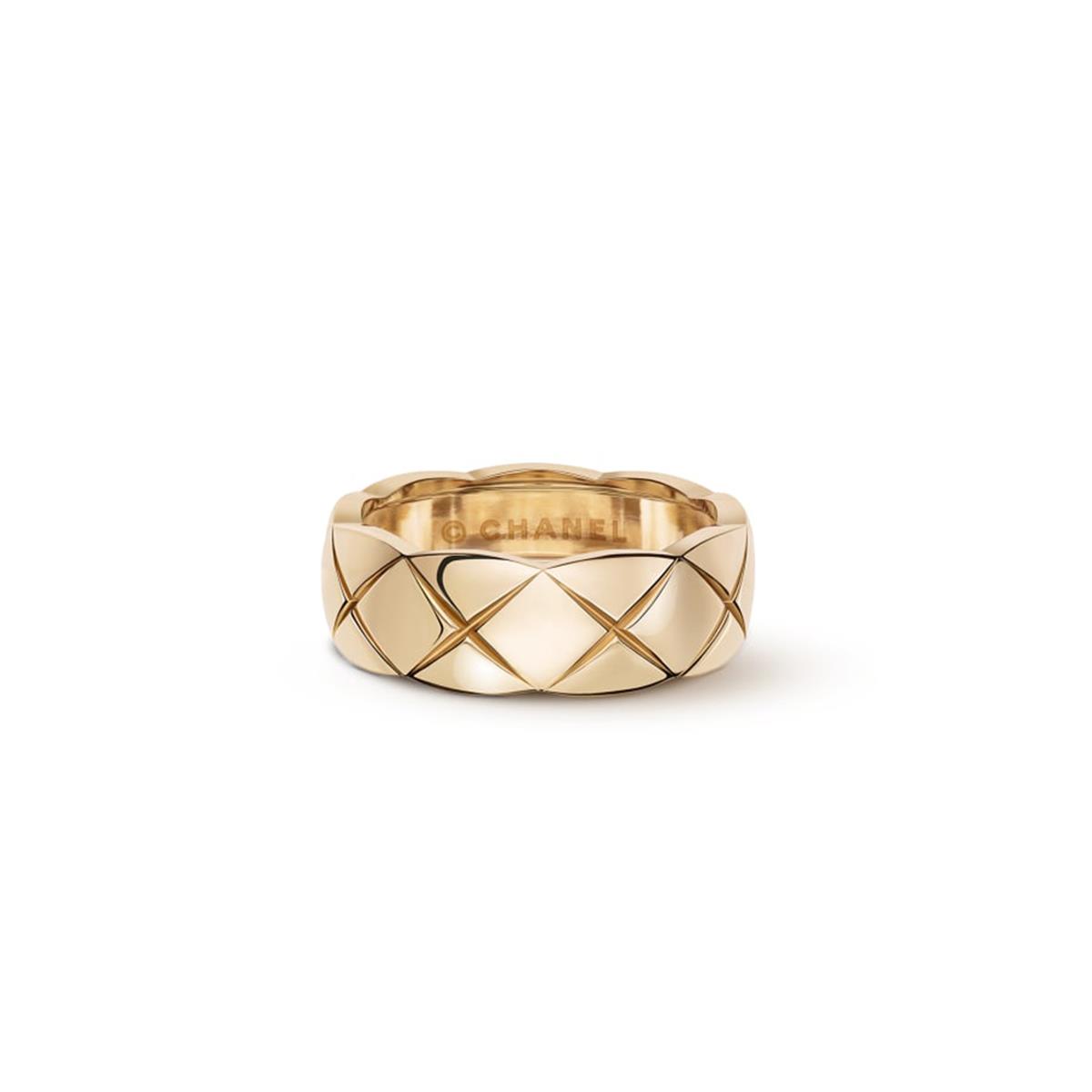 CHANEL COCO CRUSH 18K Beige Gold Small Quilted Ring