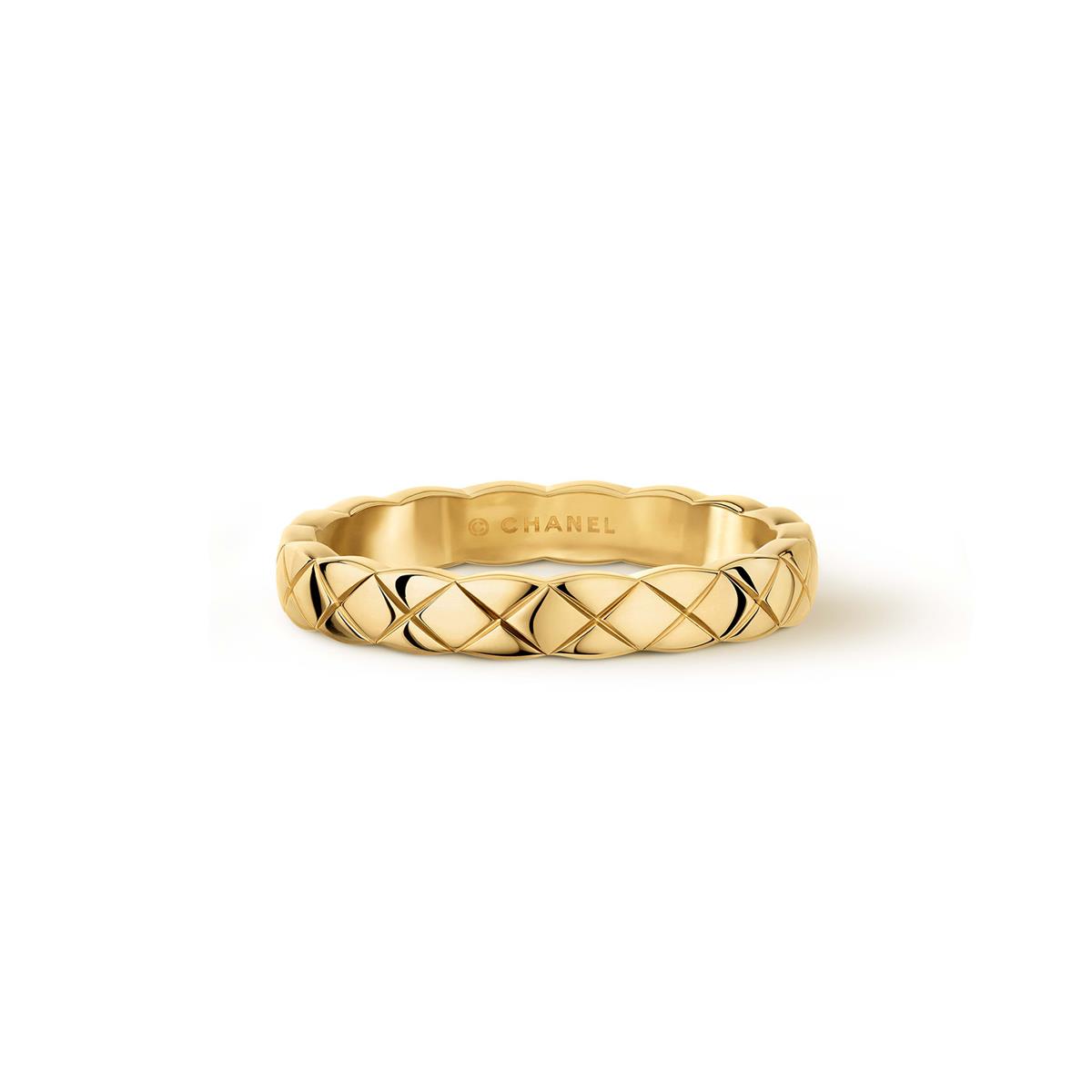 CHANEL COCO CRUSH 18k Yellow Gold Slim Quilted Ring